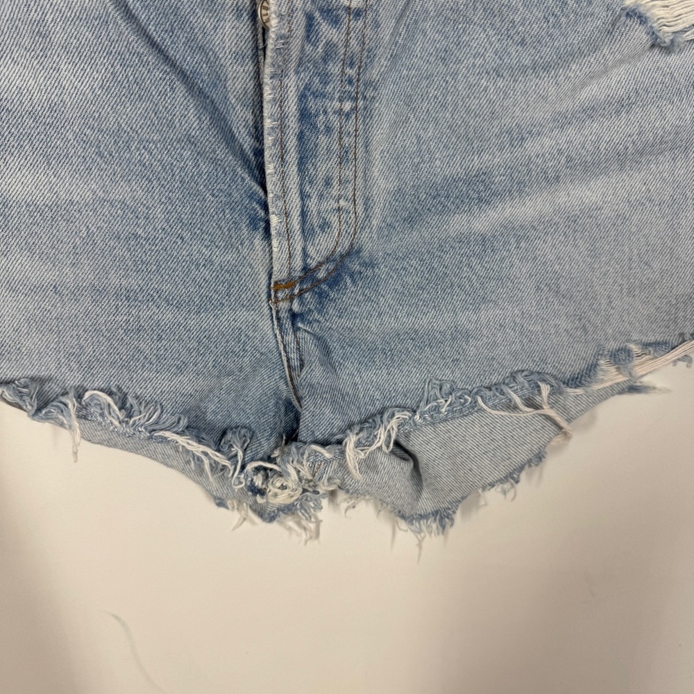 Agolde Light Wash Distressed Denim Cutoff Shorts Size 28 Raw Hem Summer - Picture 4 of 9